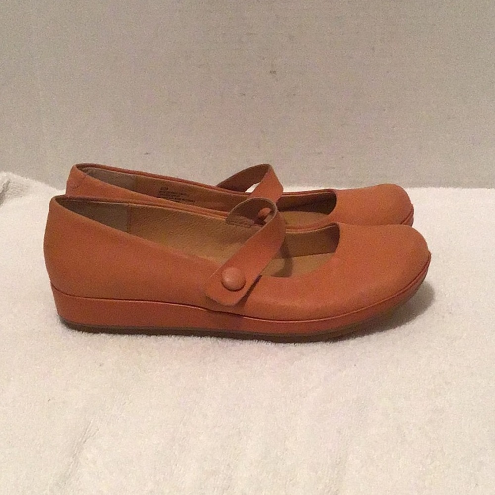 Korks by Kork-Ease Wedge Heel Mary Janes - Picture 4 of 6